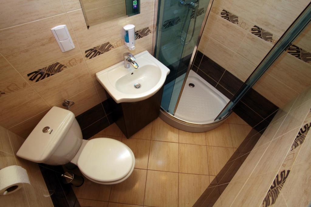 Momotown Privates Bed & Breakfast Krakow Room photo