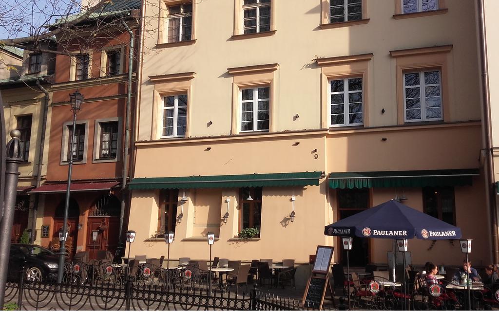 Momotown Privates Bed & Breakfast Krakow Exterior photo