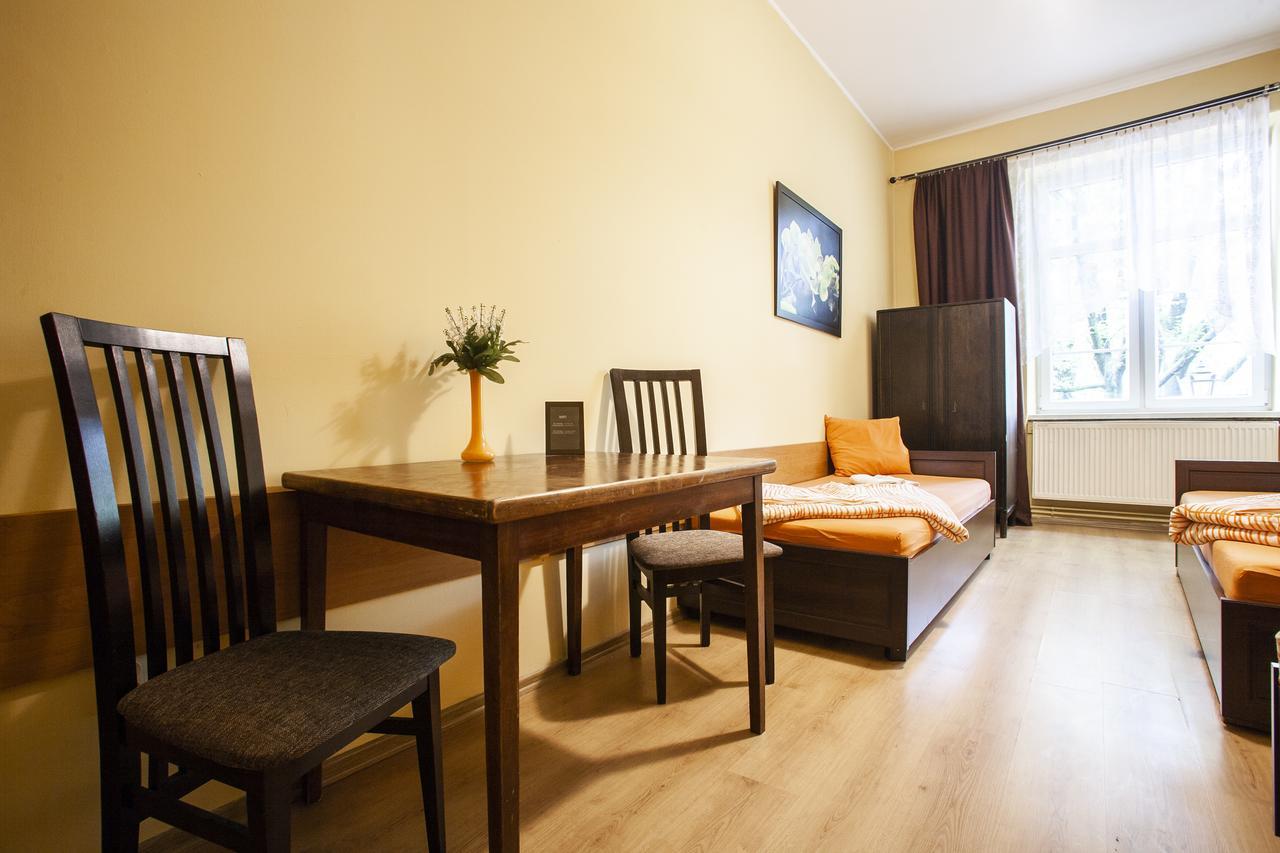 Momotown Privates Bed & Breakfast Krakow Exterior photo